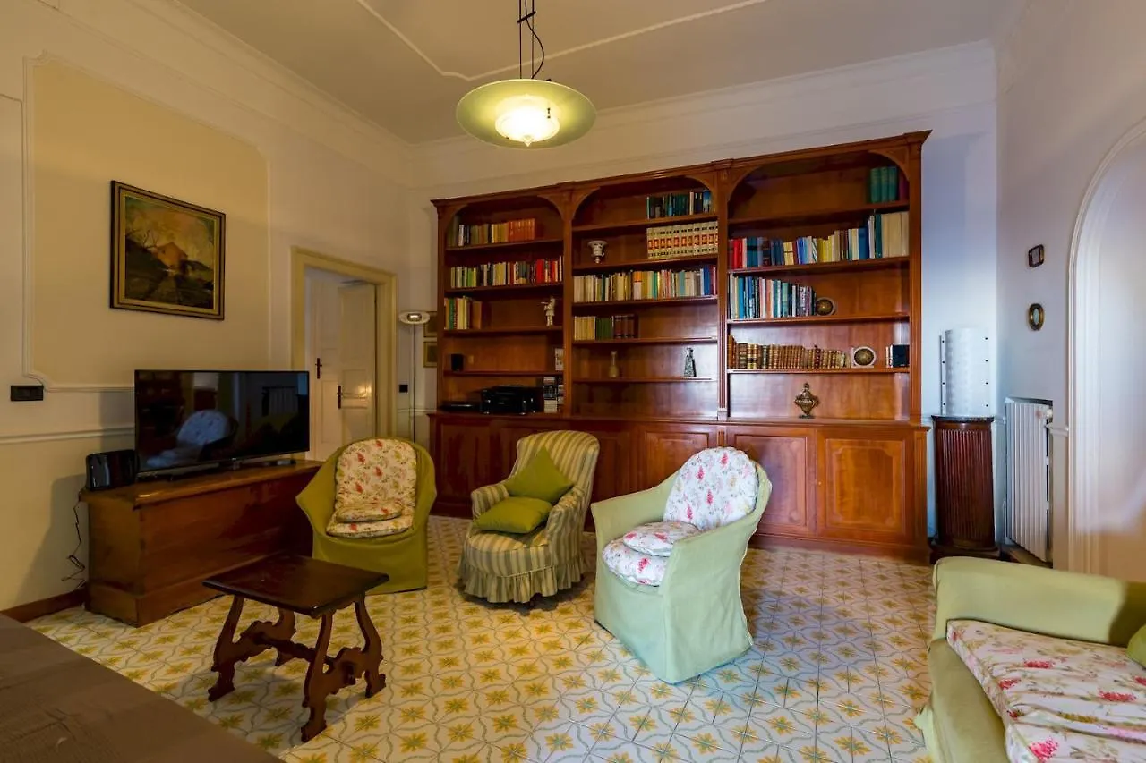 Apartment Villa Paola - Hidden Panoramic Garden And Terraces By Napoliapartments