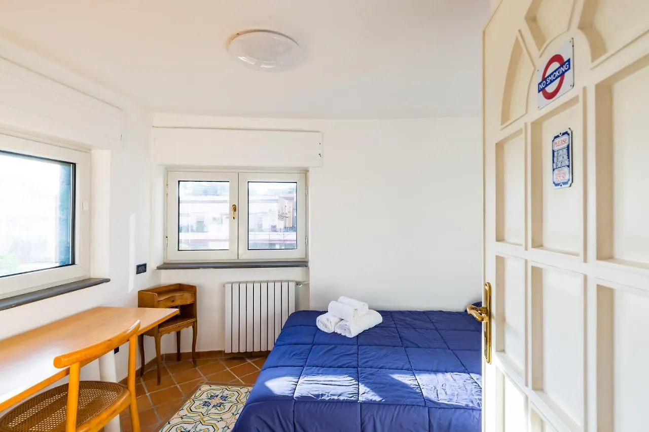 Apartment Villa Paola - Hidden Panoramic Garden And Terraces By Napoliapartments