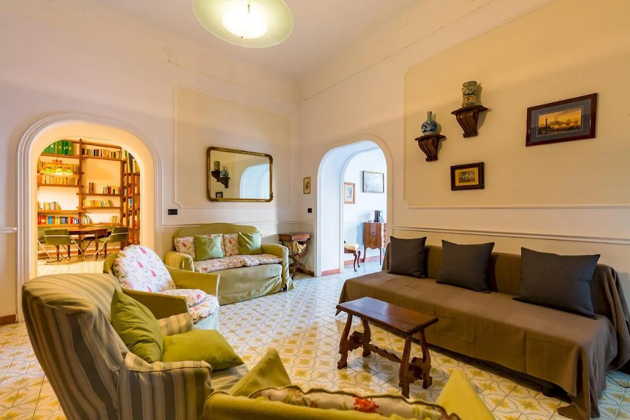Apartment Villa Paola - Hidden Panoramic Garden And Terraces By Napoliapartments
