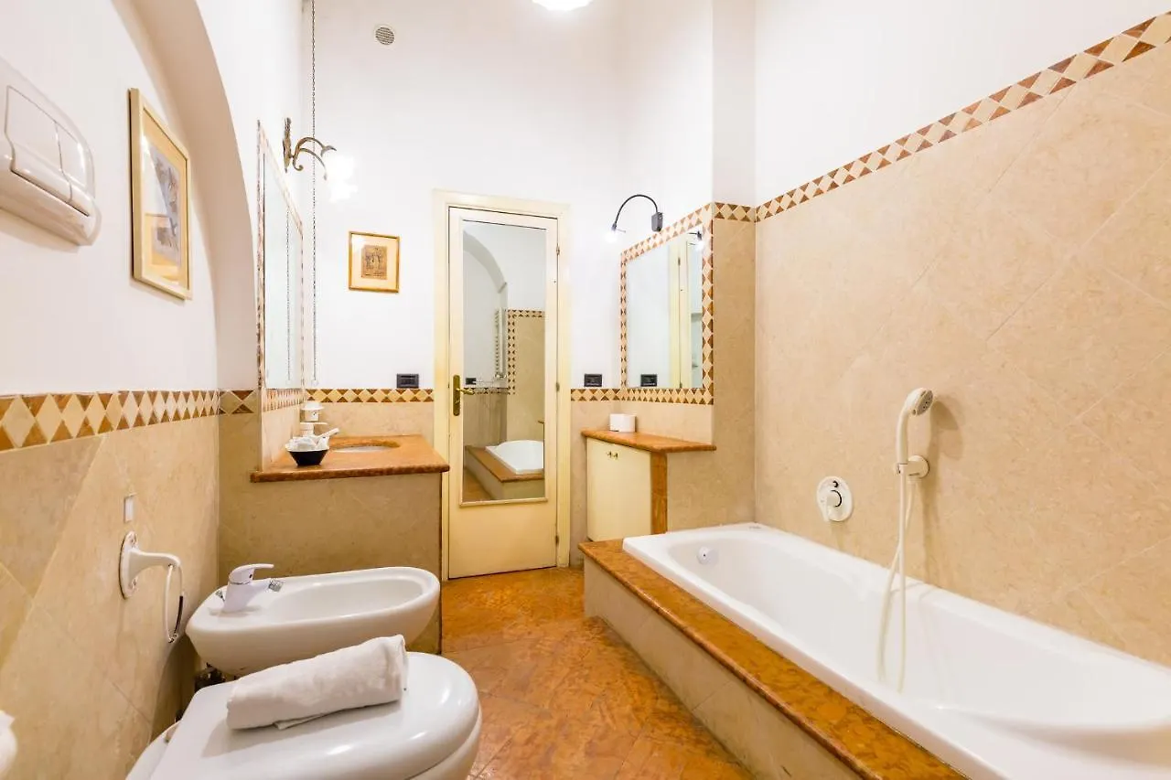 Apartment Villa Paola - Hidden Panoramic Garden And Terraces By Napoliapartments