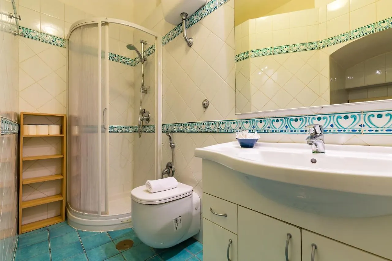 Apartment Villa Paola - Hidden Panoramic Garden And Terraces By Napoliapartments