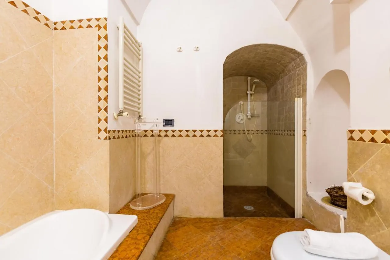 Apartment Villa Paola - Hidden Panoramic Garden And Terraces By Napoliapartments Italy